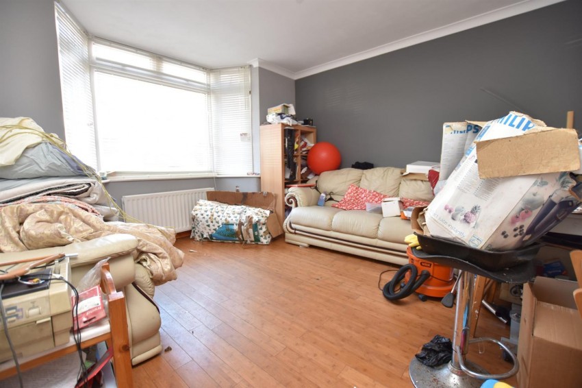 Images for Halsbury Road East, Northolt, UB5 4PY