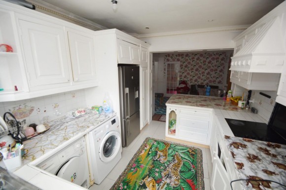 View Full Details for Stroud Gate, South Harrow, HA2 8JL