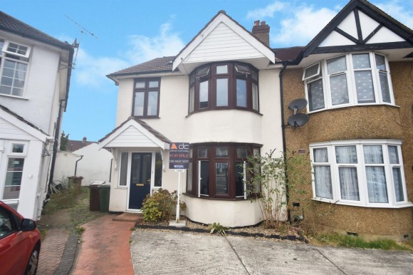 View Full Details for Beechwood Avenue, Harrow, HA2 8BY