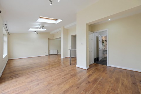 Click the photo for more details of Francklyn Gardens, Edgware, HA8 8RZ