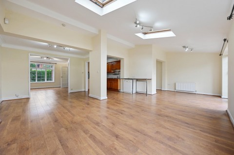 Click the photo for more details of Francklyn Gardens, Edgware, HA8 8RZ