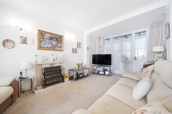 View Full Details for Birchen Grove, Wembley, NW9 8RT