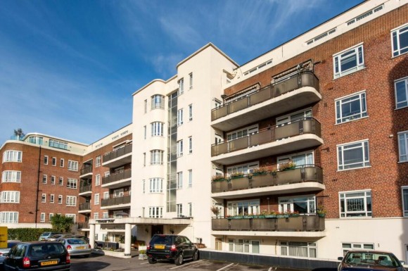 View Full Details for Riverside Drive, Golders Green Road, NW11 9PX