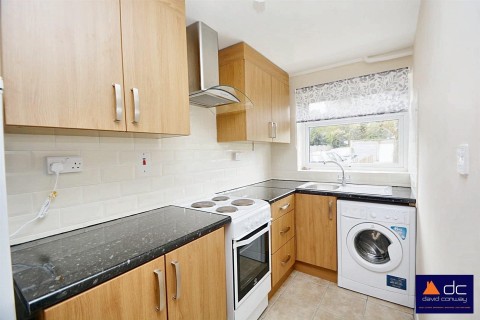 Click the photo for more details of Dorset Court, Halsbury Road East, Northolt Park, UB5 4PZ